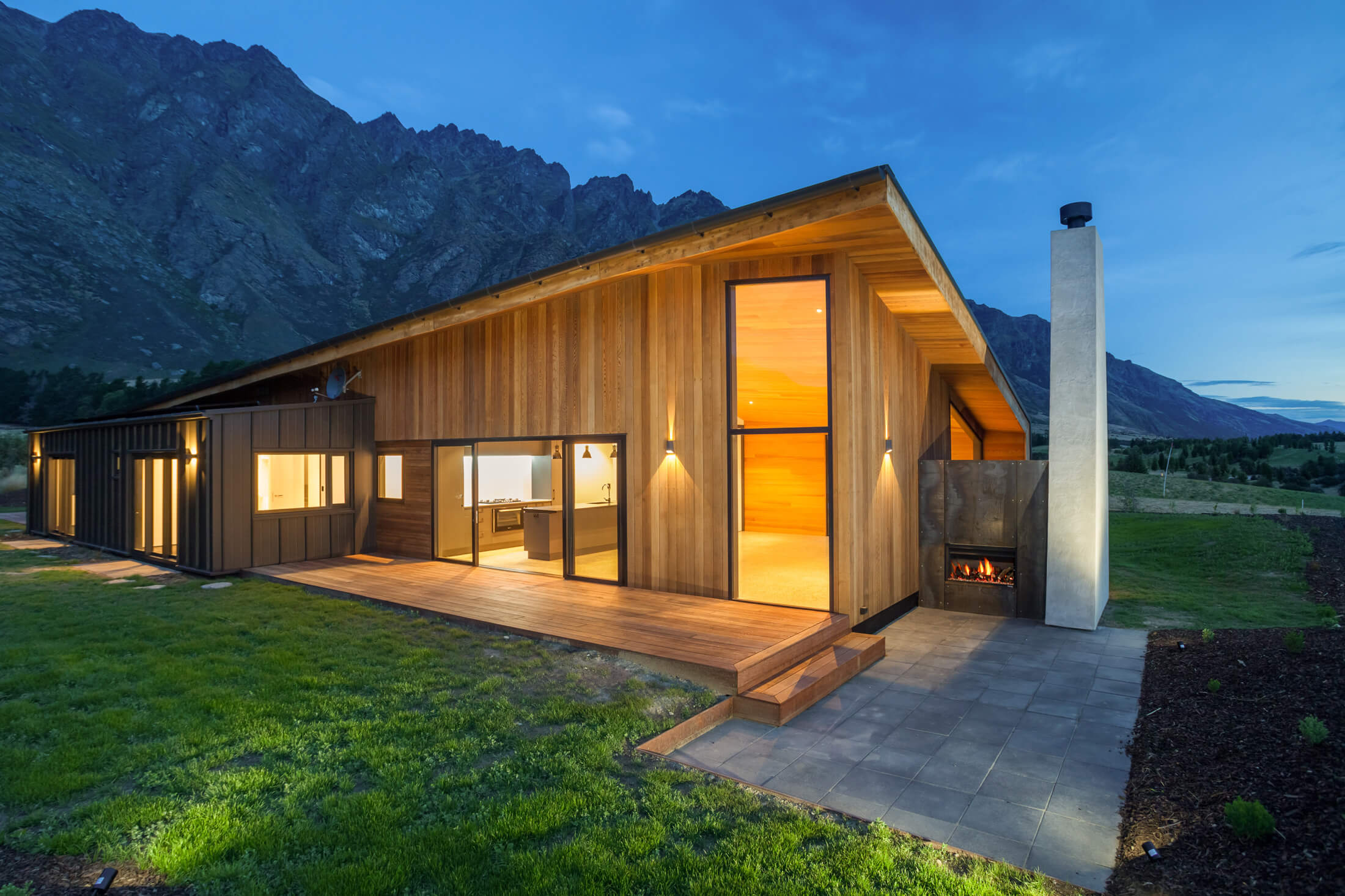 Herron-Bach-GARDEN-VIEW-house-night-custom-customer-unique-designer-architect-chimney-mountain.jpg Herron-Bach-GARDEN-VIEW-house-night-custom-customer-unique-designer-architect-chimney-mountain.jpg