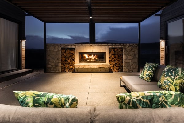 Outdoor fireplace 