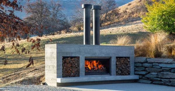 Metal firebox vs. Firebricks – what's the difference?