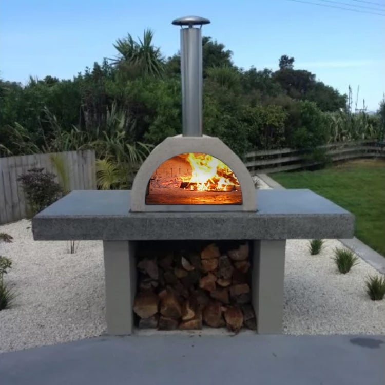 Wood-fired pizza oven