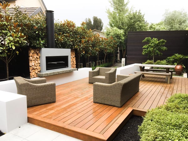 Outdoor fireplace