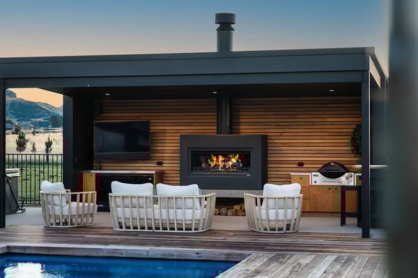 Different Types of Outdoor Fireplaces Explained