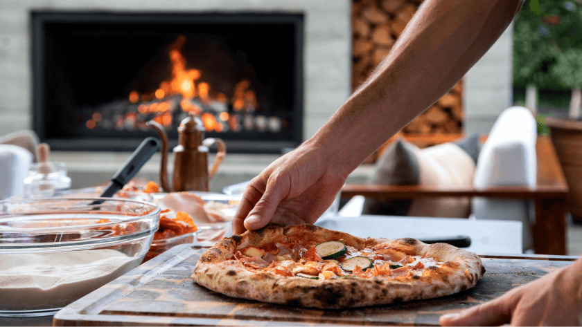 How to cook a pizza on an outdoor fireplace