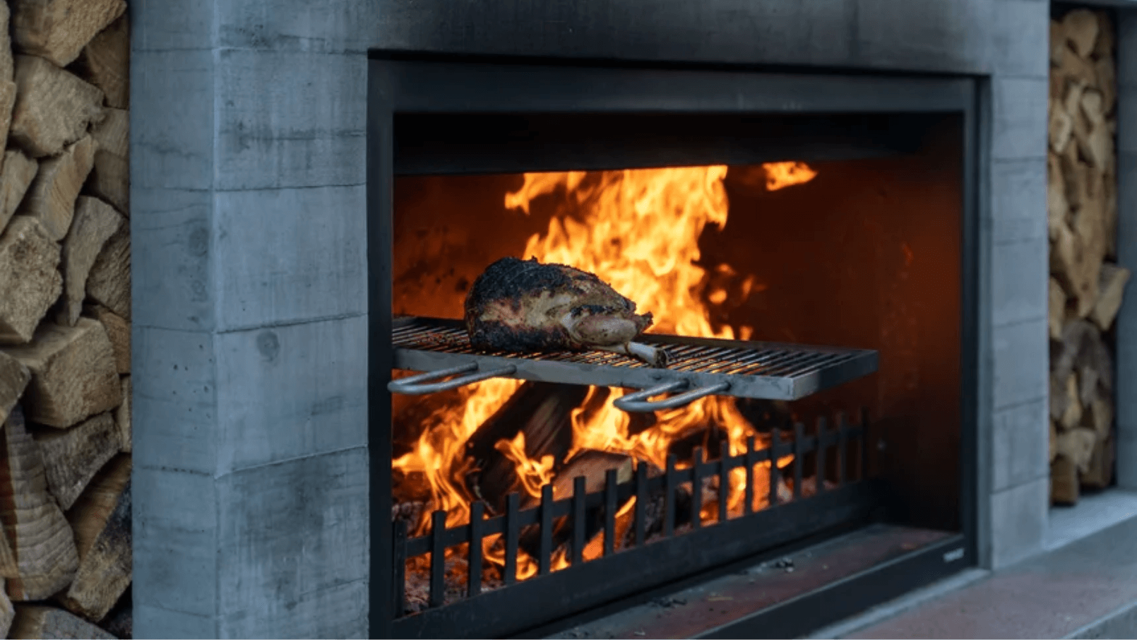 The difference between a heating and a cooking outdoor fireplace