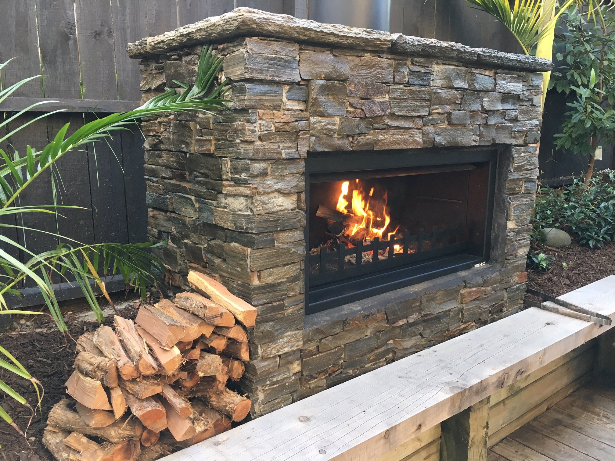 Second-hand outdoor fireplace