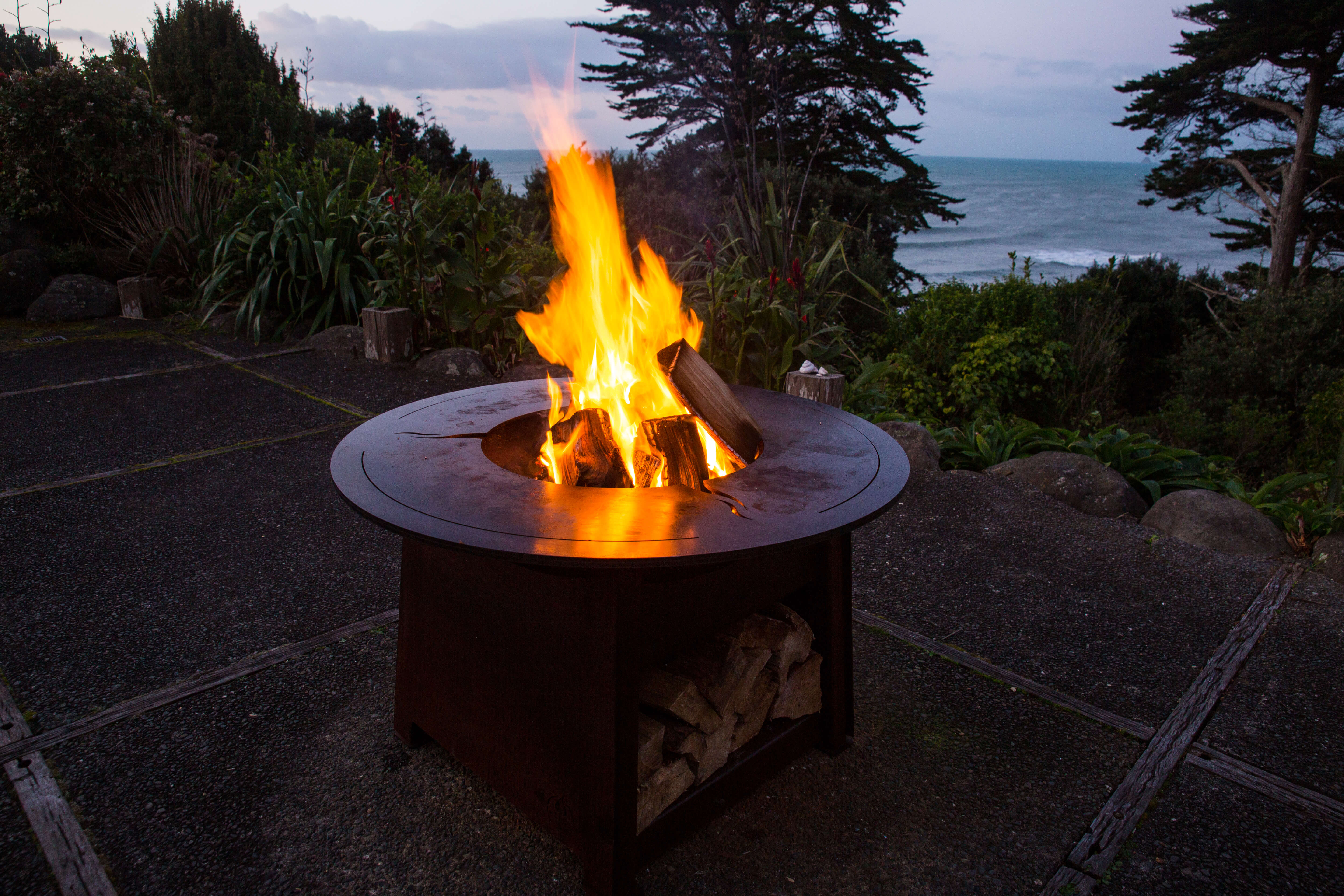  A Trendz outdoor fire pit