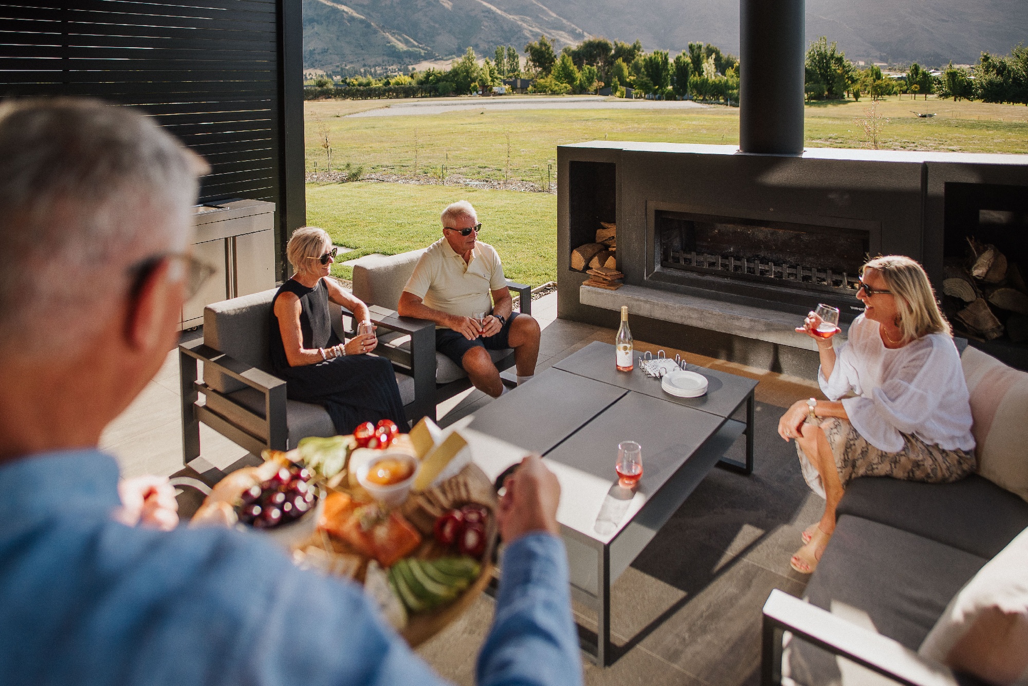 https://www.trendzoutdoors.co.nz/hubfs/Images%20%E2%80%94%20Customer%20Snaps%20for%20Marketing/Burton/Burton%20Fireplace%20-%20The%20Terraces%20Wanaka,%20Lifestyle%20photoshoot/TTW%20FEB%202021-101%20Lifestyle%20Shoot-1.jpg