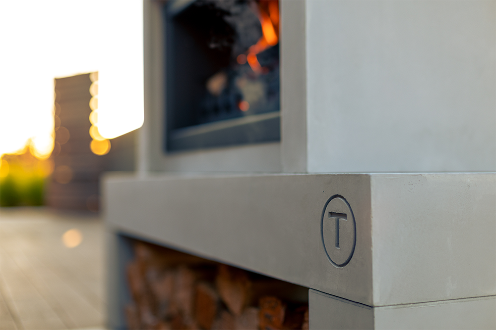 Spencer-close-up-plinth